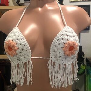 Crochet flower top size small-medium